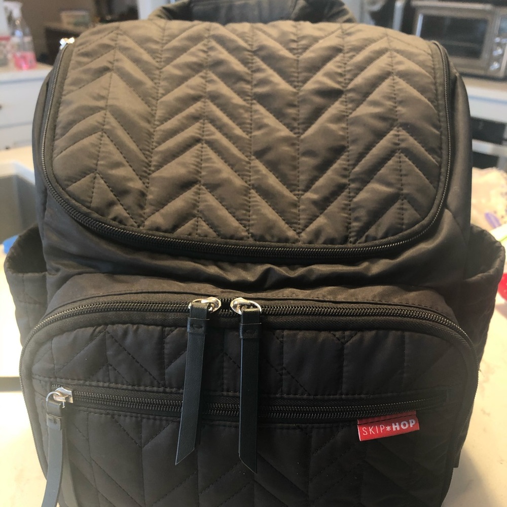 SkipHop black diaper bag backpack 🎒